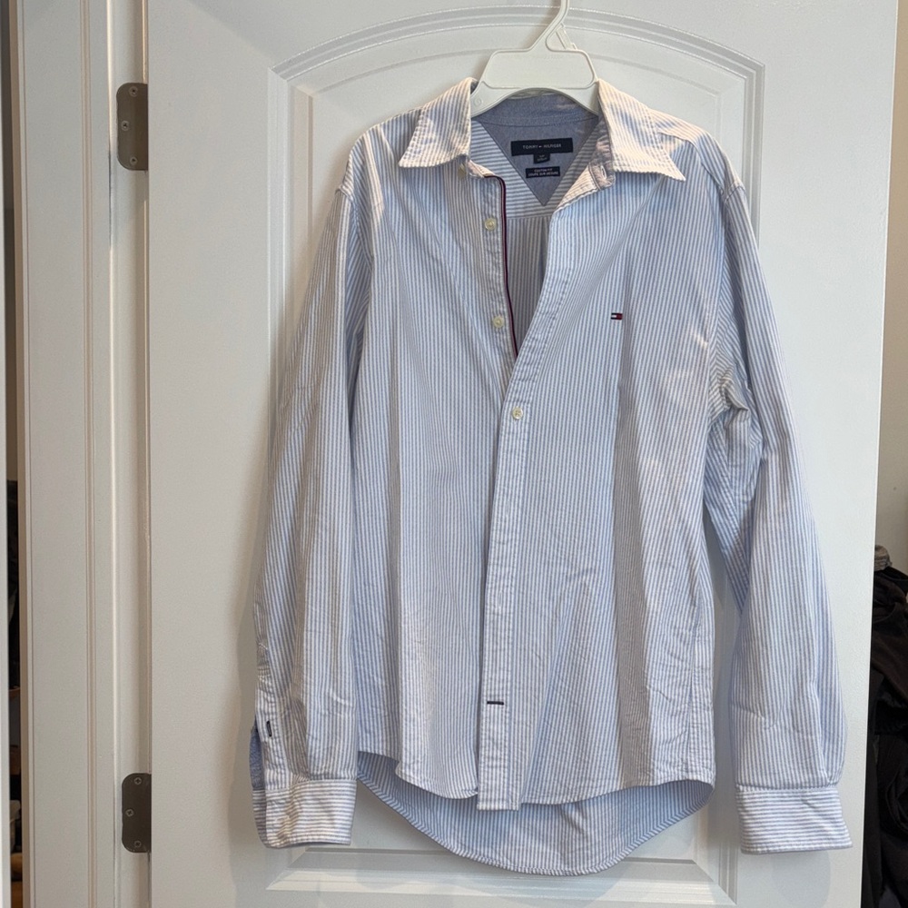 Tommy Hilfiger Men's Light Blue Striped Button Down Shirt